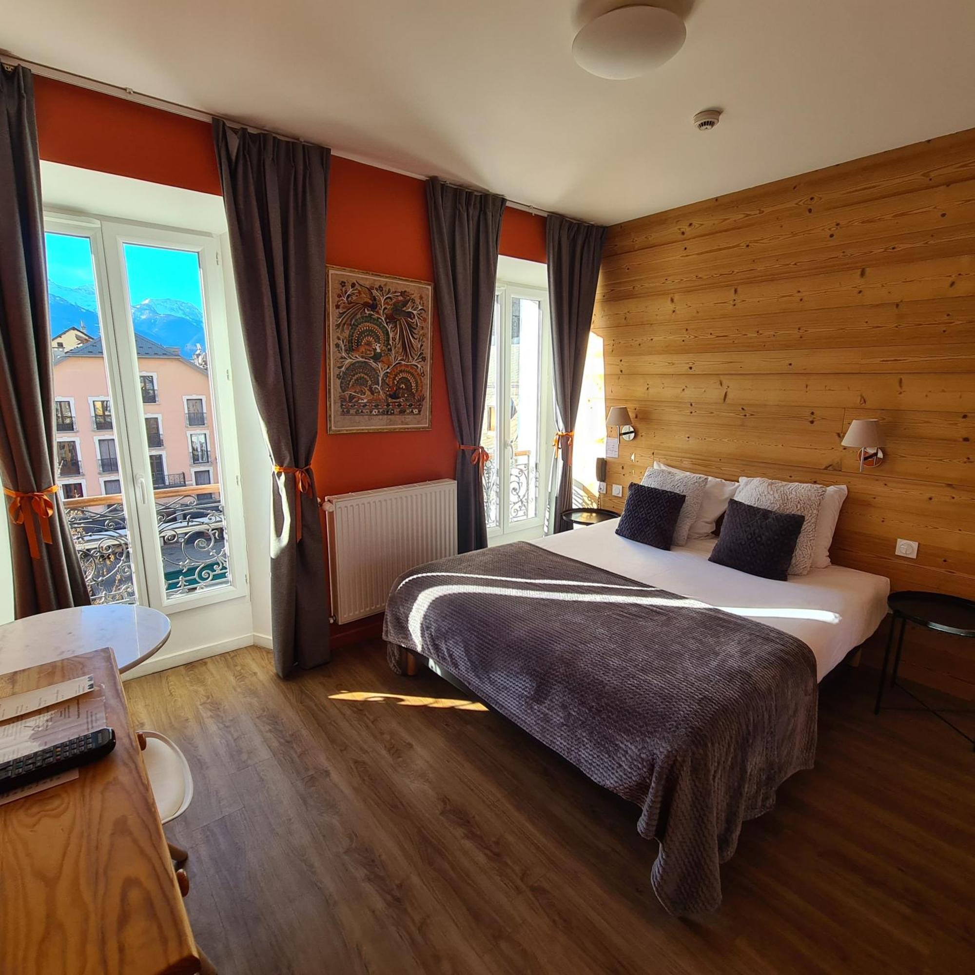Le Grand Hotel Barcelonnette Exterior foto